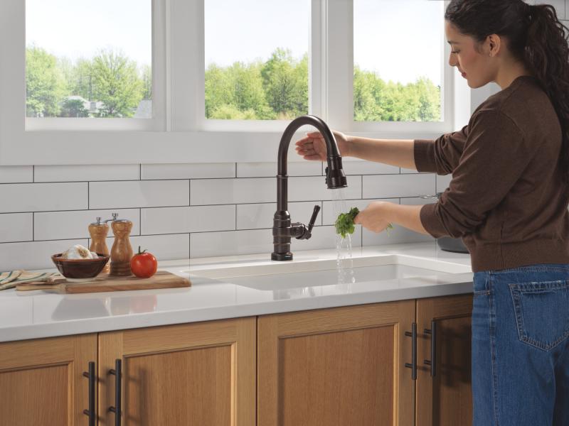 DELTA Broderick Touch2O Technology Kitchen Faucet with Touchless Technology — Venetian Bronze