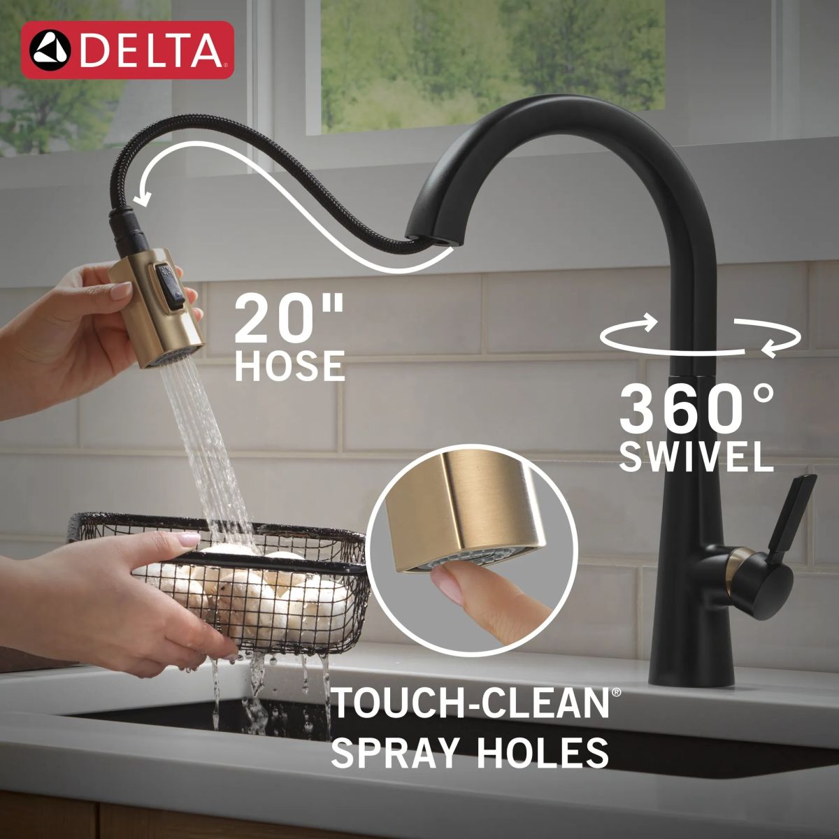 DELTA Monrovia Single Handle Pull-Down Kitchen Faucet — Matte Black / Champagne Bronze