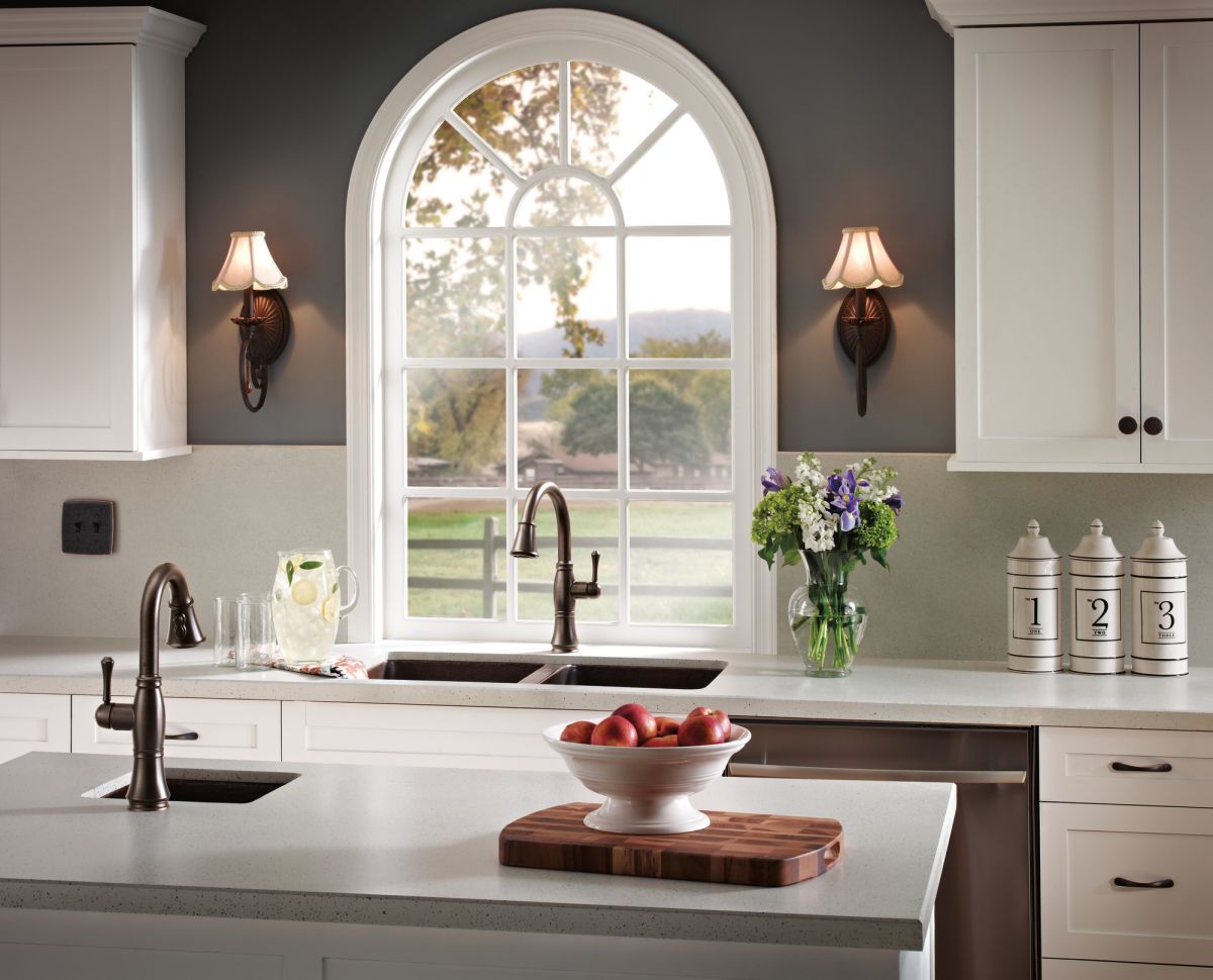 DELTA Cassidy Single Handle Pull-Down Kitchen Faucet with ShieldSpray Technology — Venetian Bronze