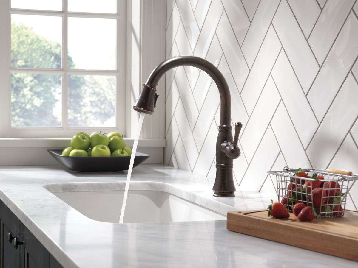 DELTA Cassidy Single Handle Pull-Down Kitchen Faucet with ShieldSpray Technology — Venetian Bronze