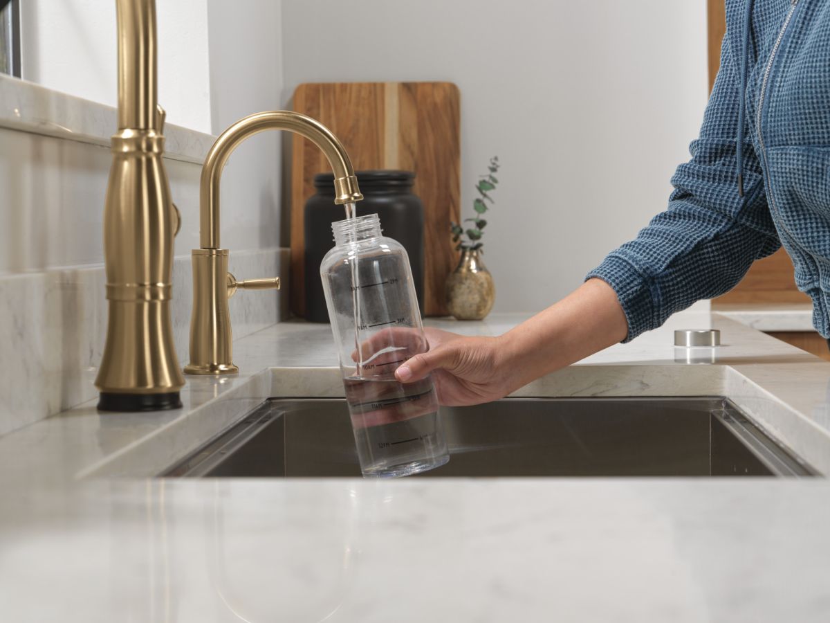 DELTA Other Traditional Beverage Faucet — Champagne Bronze