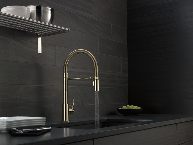 DELTA Trinsic Single-Handle Pull-Down Spring Kitchen Faucet — Polished Nickel