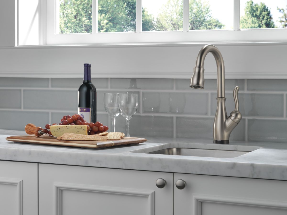 DELTA Leland Single Handle Pull-Down Bar / Prep Faucet with Touch2O Technology — Spotshield Stainless
