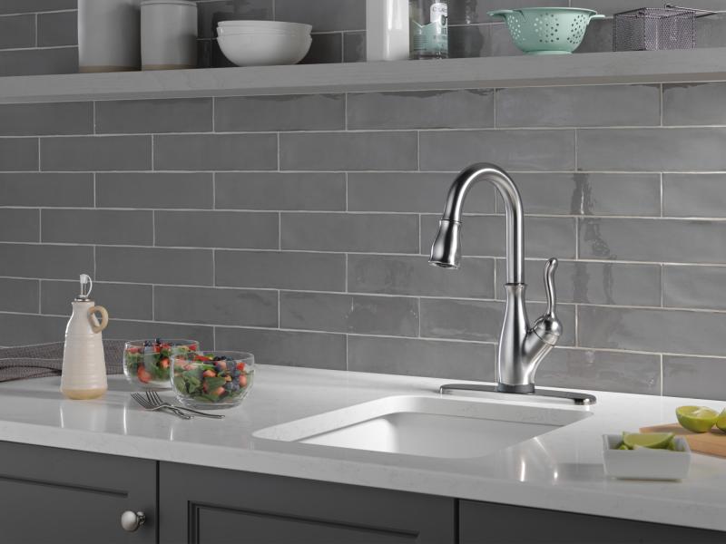 DELTA Leland Touch2O Bar / Prep Faucet with Touchless Technology — Arctic Stainless