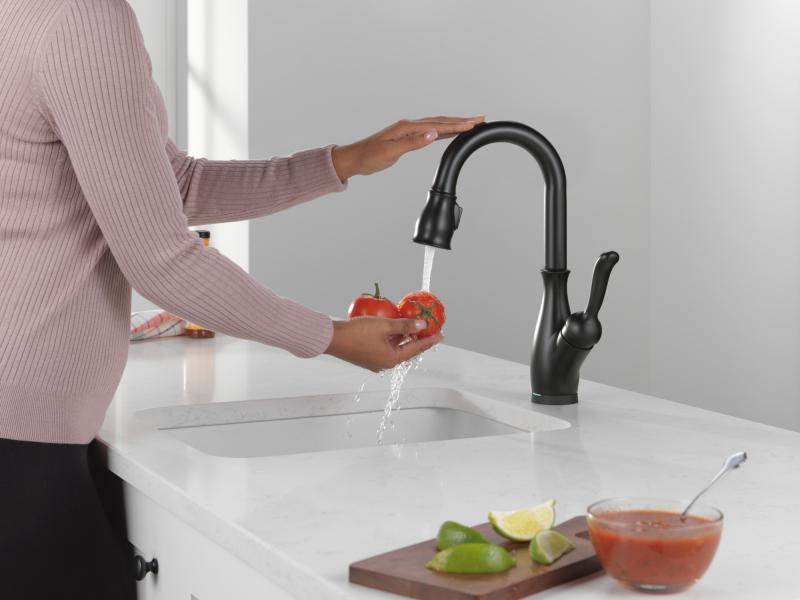 DELTA Leland Touch2O Bar / Prep Faucet with Touchless Technology — Matte Black