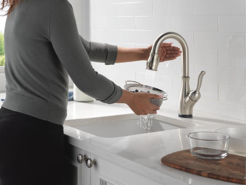 DELTA Leland Touch2O Bar / Prep Faucet with Touchless Technology — Spotshield Stainless
