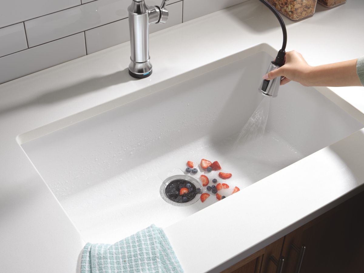 DELTA Renaldi Touch2O Technology Kitchen Faucet with Touchless Technology — Lumicoat® Arctic Stainless