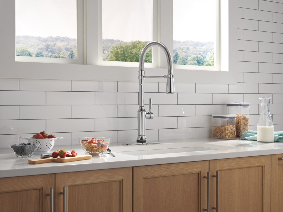 DELTA Renaldi Touch2O Technology Kitchen Faucet with Touchless Technology — Lumicoat® Arctic Stainless