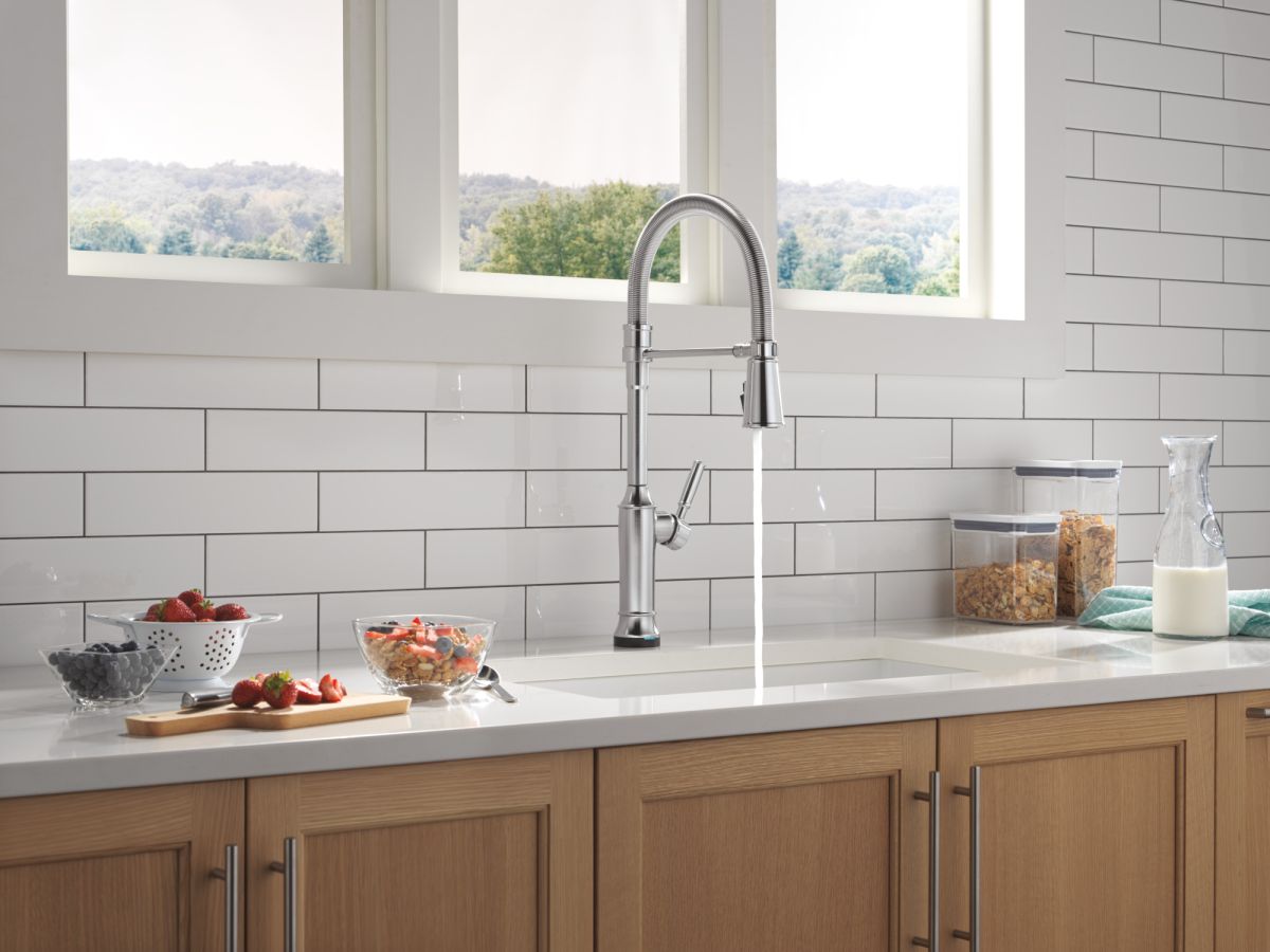 DELTA Renaldi Touch2O Technology Kitchen Faucet with Touchless Technology — Lumicoat® Arctic Stainless