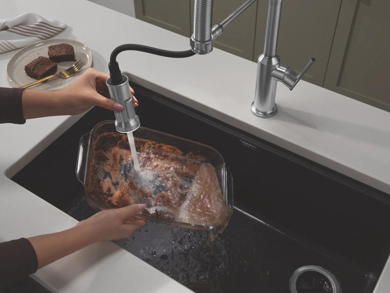 DELTA Cordova Single Handle Pull-Down Kitchen Faucet With Spring Spout — Lumicoat® Arctic Stainless