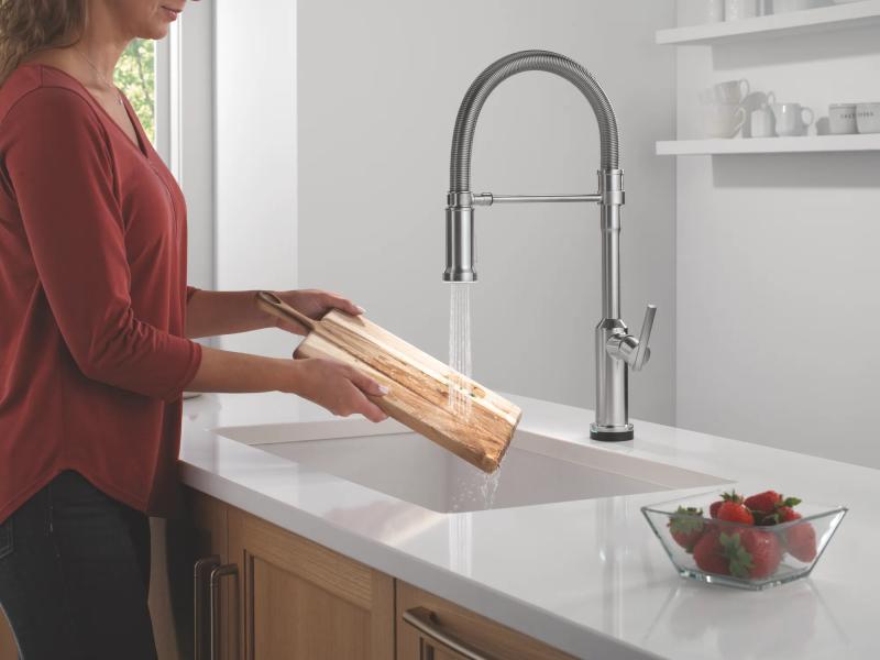 DELTA Cordova Touch2O Technology Kitchen Faucet with Touchless Technology — Lumicoat® Arctic Stainless