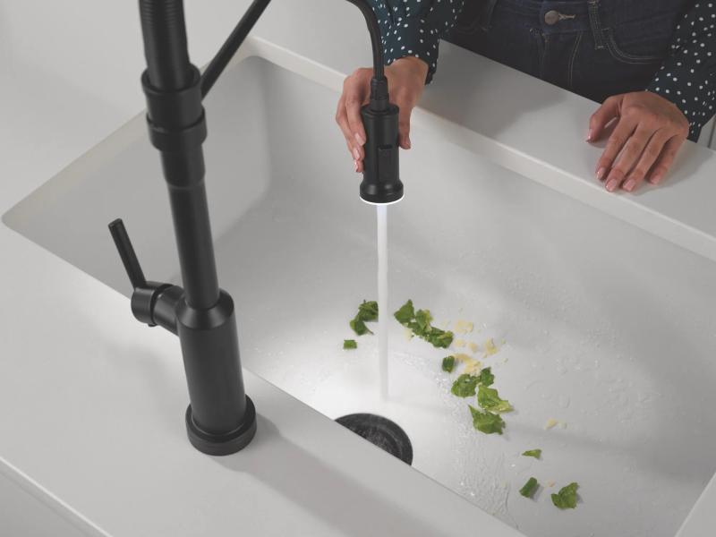 DELTA Cordova Touch2O Technology Kitchen Faucet with Touchless Technology — Matte Black