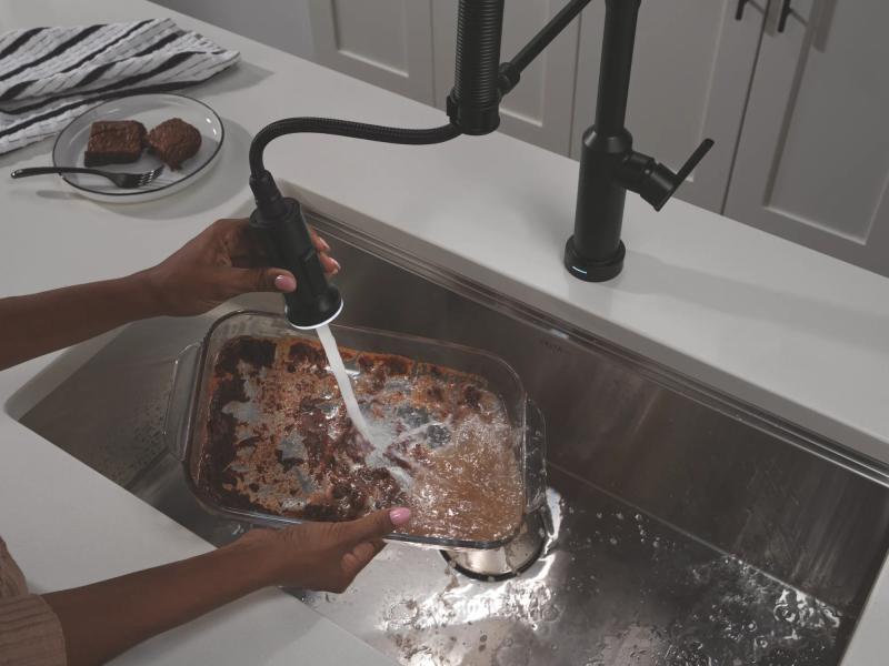 DELTA Cordova Touch2O Technology Kitchen Faucet with Touchless Technology — Matte Black