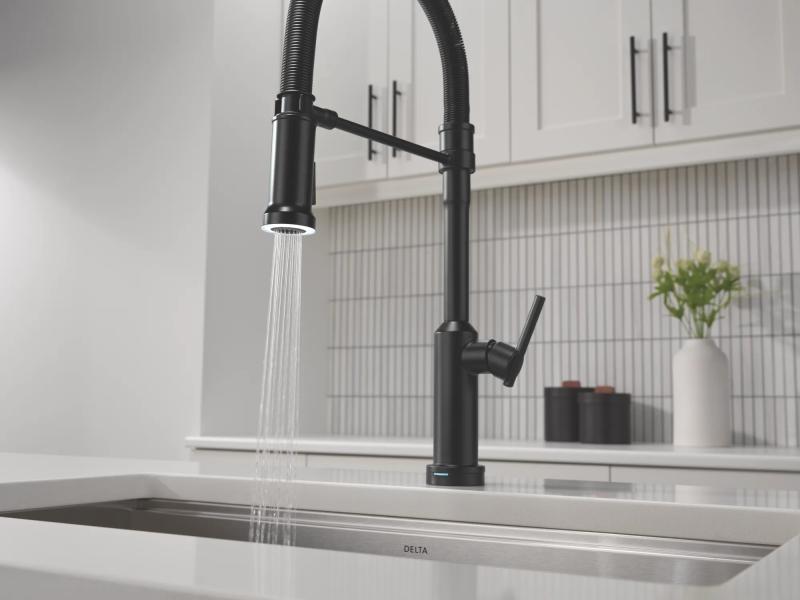 DELTA Cordova Touch2O Technology Kitchen Faucet with Touchless Technology — Matte Black