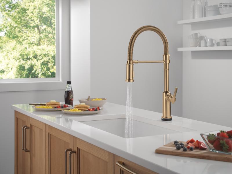 DELTA Cordova Touch2O Technology Kitchen Faucet with Touchless Technology — Lumicoat® Champagne Bronze