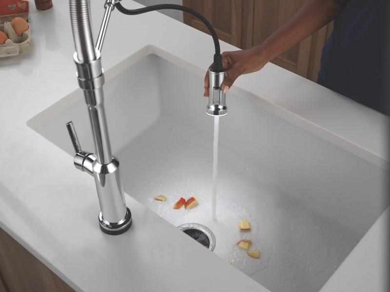 DELTA Cordova Touch2O Technology Kitchen Faucet with Touchless Technology — Lumicoat® Chrome