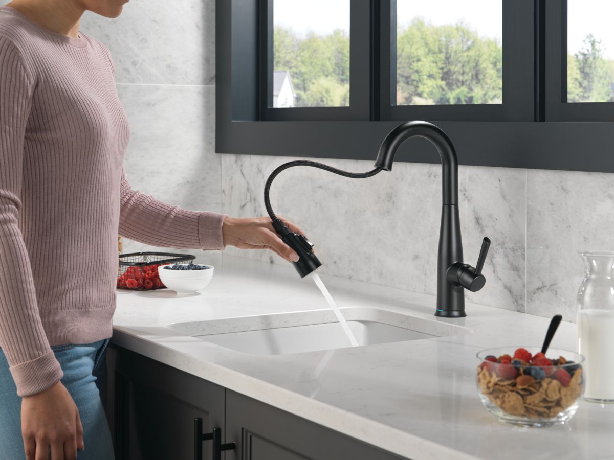 DELTA Essa Touch2O Bar / Prep Faucet with Touchless Technology — Matte Black