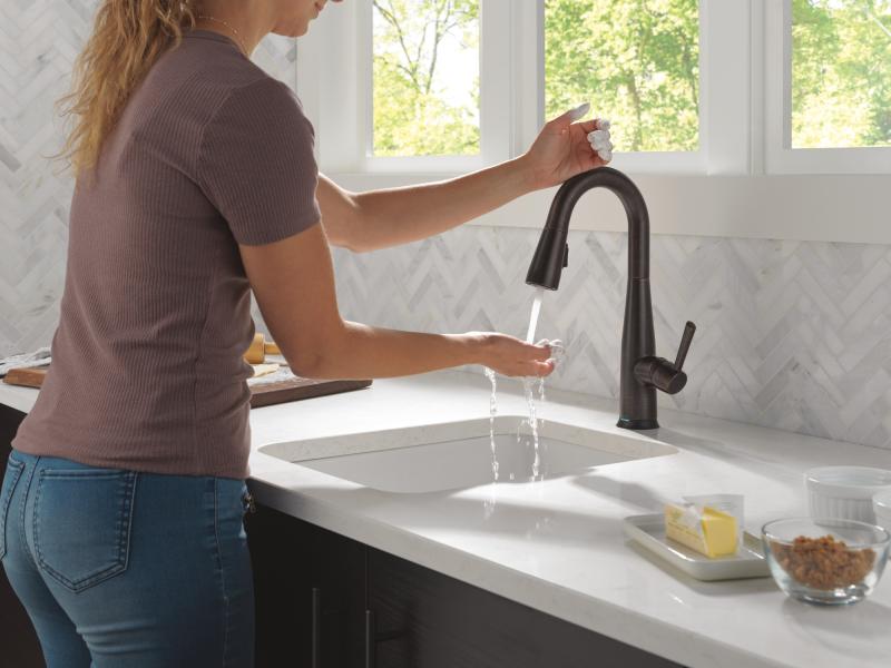 DELTA Essa Touch2O Bar / Prep Faucet with Touchless Technology — Venetian Bronze