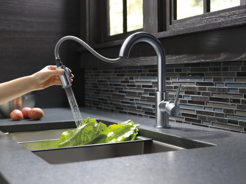 DELTA Trinsic Single Handle Pull-Down Bar/Prep Kitchen Limited Swivel — Arctic Stainless