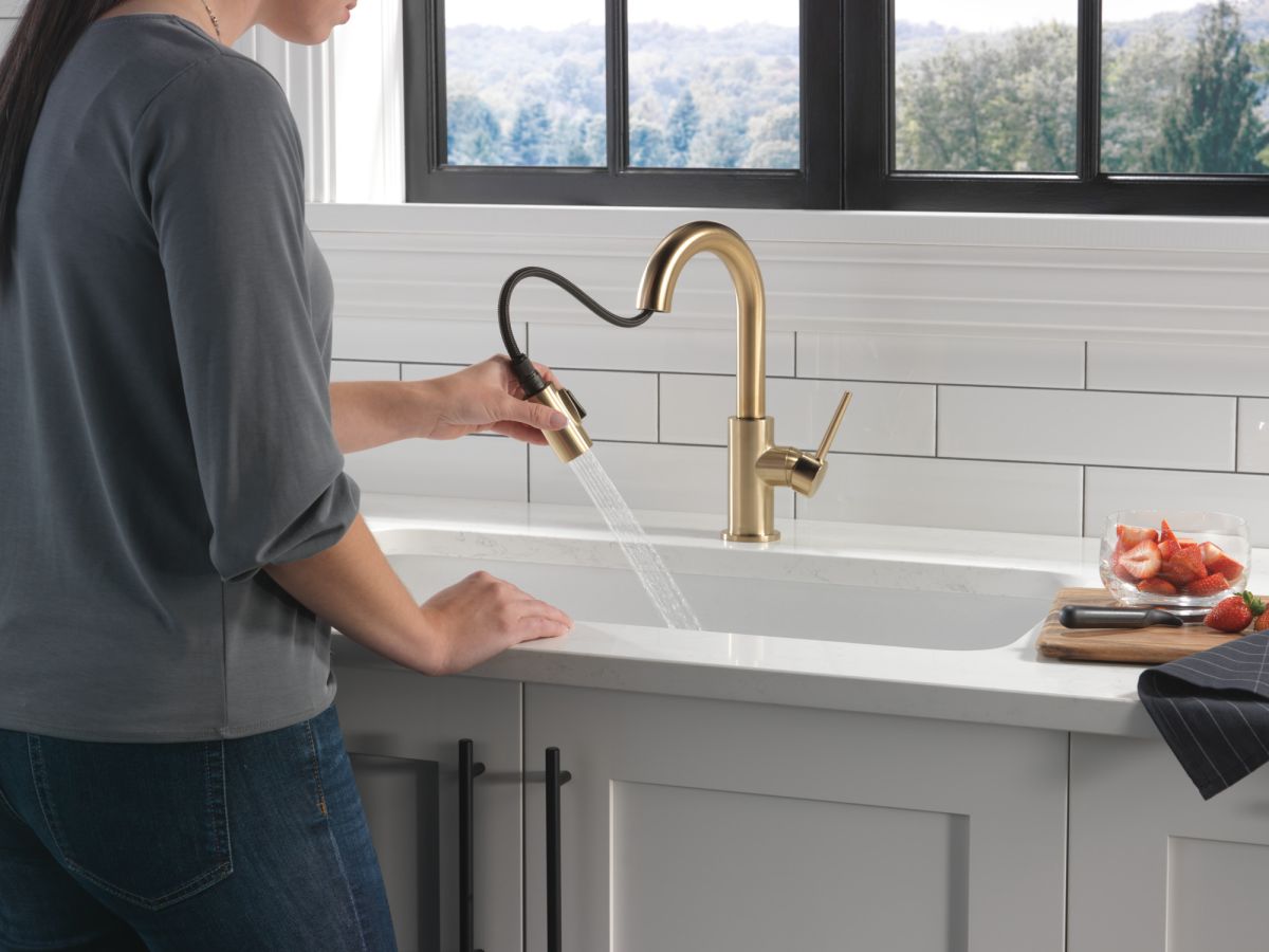 DELTA Trinsic Single Handle Pull-Down Bar / Prep Faucet — Champagne Bronze