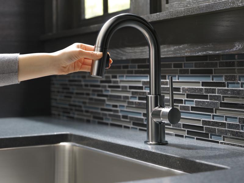 DELTA Trinsic Single Handle Pull-Down Bar/Prep Kitchen Limited Swivel — Black Stainless
