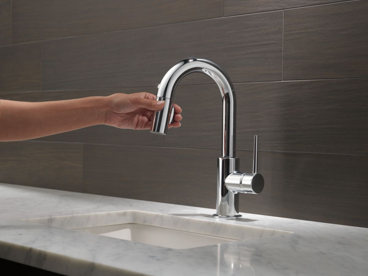 DELTA Trinsic Single Handle Pull-Down Bar/Prep Kitchen Limited Swivel — Chrome