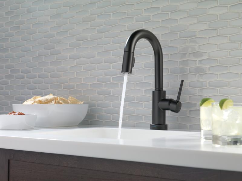 DELTA Trinsic Single Handle Pull-Down Bar / Prep Faucet with Touch2O Technology — Matte Black