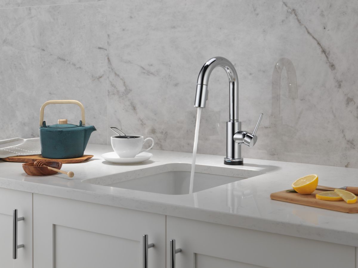 DELTA Trinsic Single Handle Pull-Down Bar / Prep Faucet with Touch2O Technology — Chrome