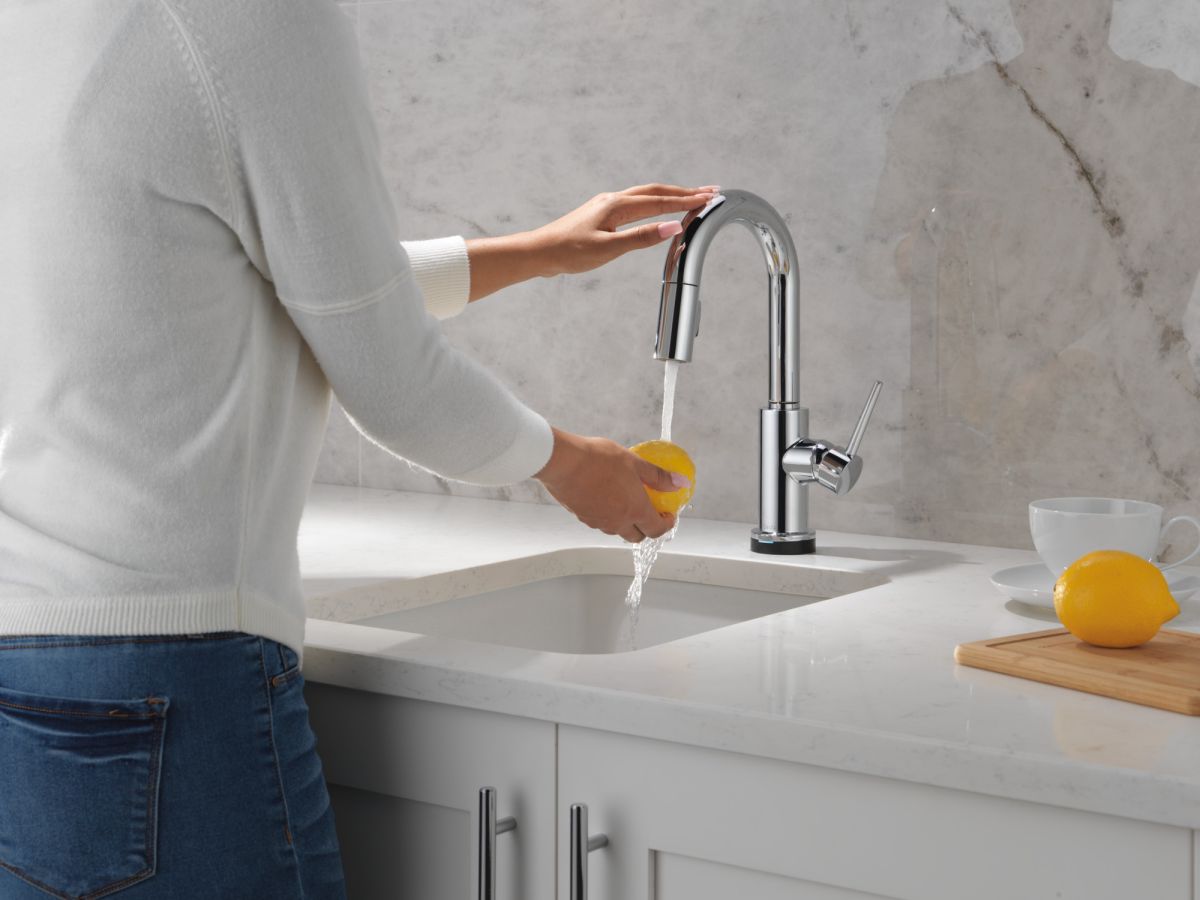 DELTA Trinsic Touch2O Bar / Prep Faucet with Touchless Technology — Chrome