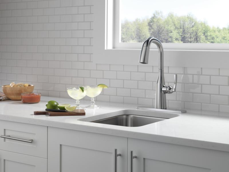 DELTA Stryke Single Handle Pull-Down Bar/Prep Faucet — Lumicoat® Arctic Stainless