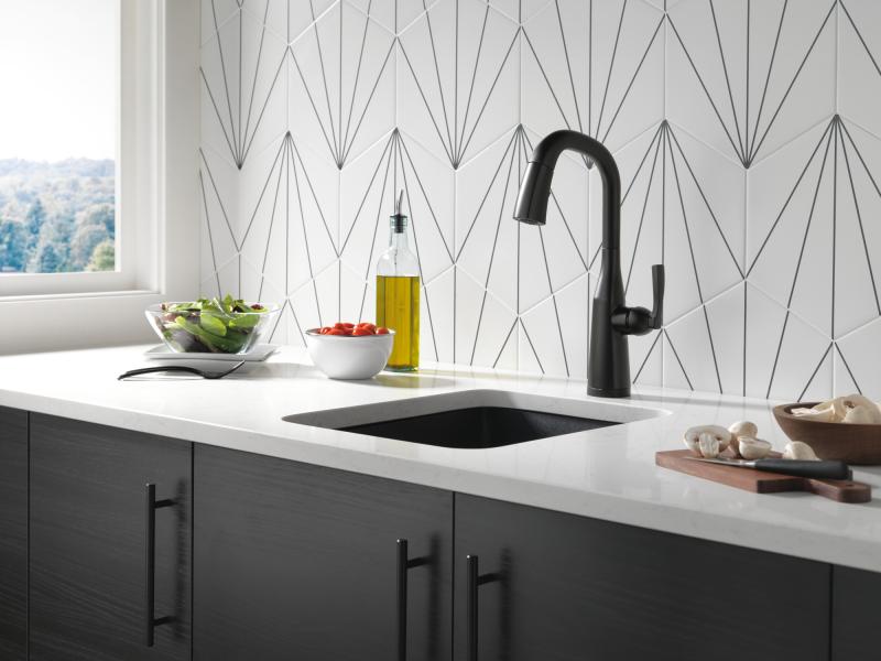 DELTA Stryke Single Handle Pull-Down Bar/Prep Faucet with Touch2O Technology — Matte Black