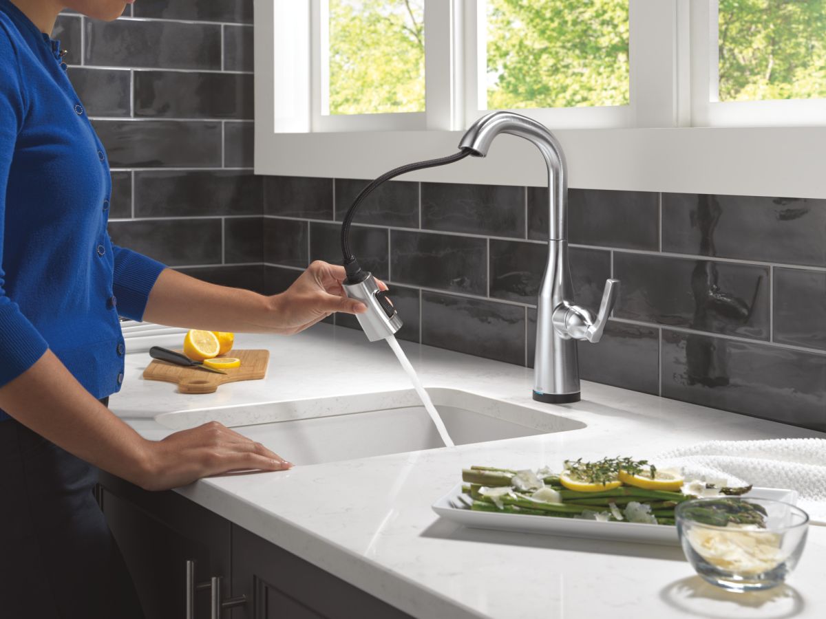 DELTA Stryke Touch2O Bar / Prep Faucet with Touchless Technology — Lumicoat® Arctic Stainless