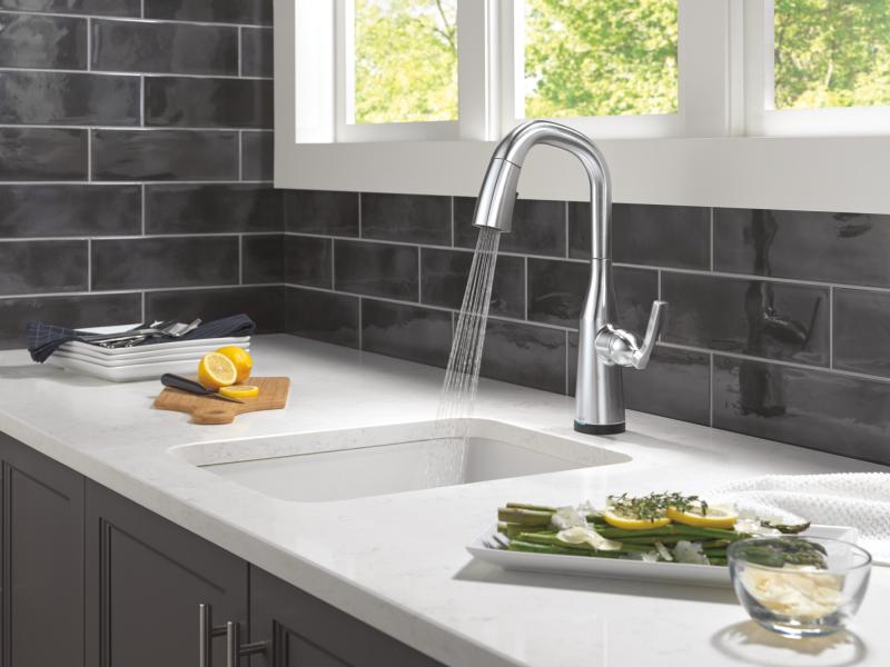 DELTA Stryke Touch2O Bar / Prep Faucet with Touchless Technology — Lumicoat® Arctic Stainless