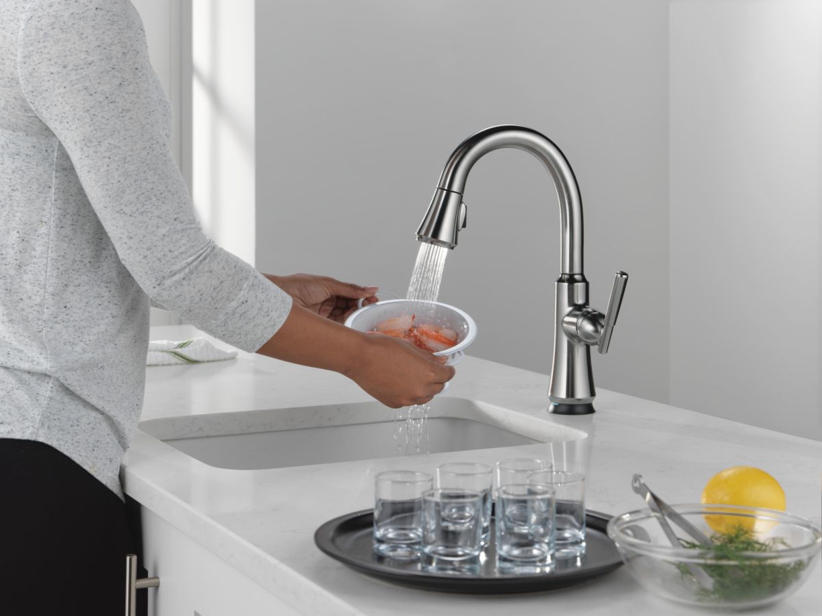 DELTA Coranto Touch2O Bar / Prep Faucet with Touchless Technology — Arctic Stainless
