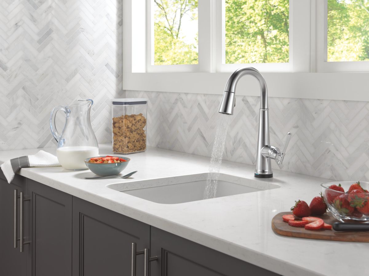 DELTA Emmeline Touch2O Bar / Prep Faucet with Touchless Technology — Lumicoat® Arctic Stainless