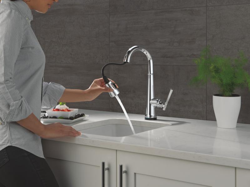 DELTA Emmeline Touch2O Bar / Prep Faucet with Touchless Technology — Lumicoat® Chrome