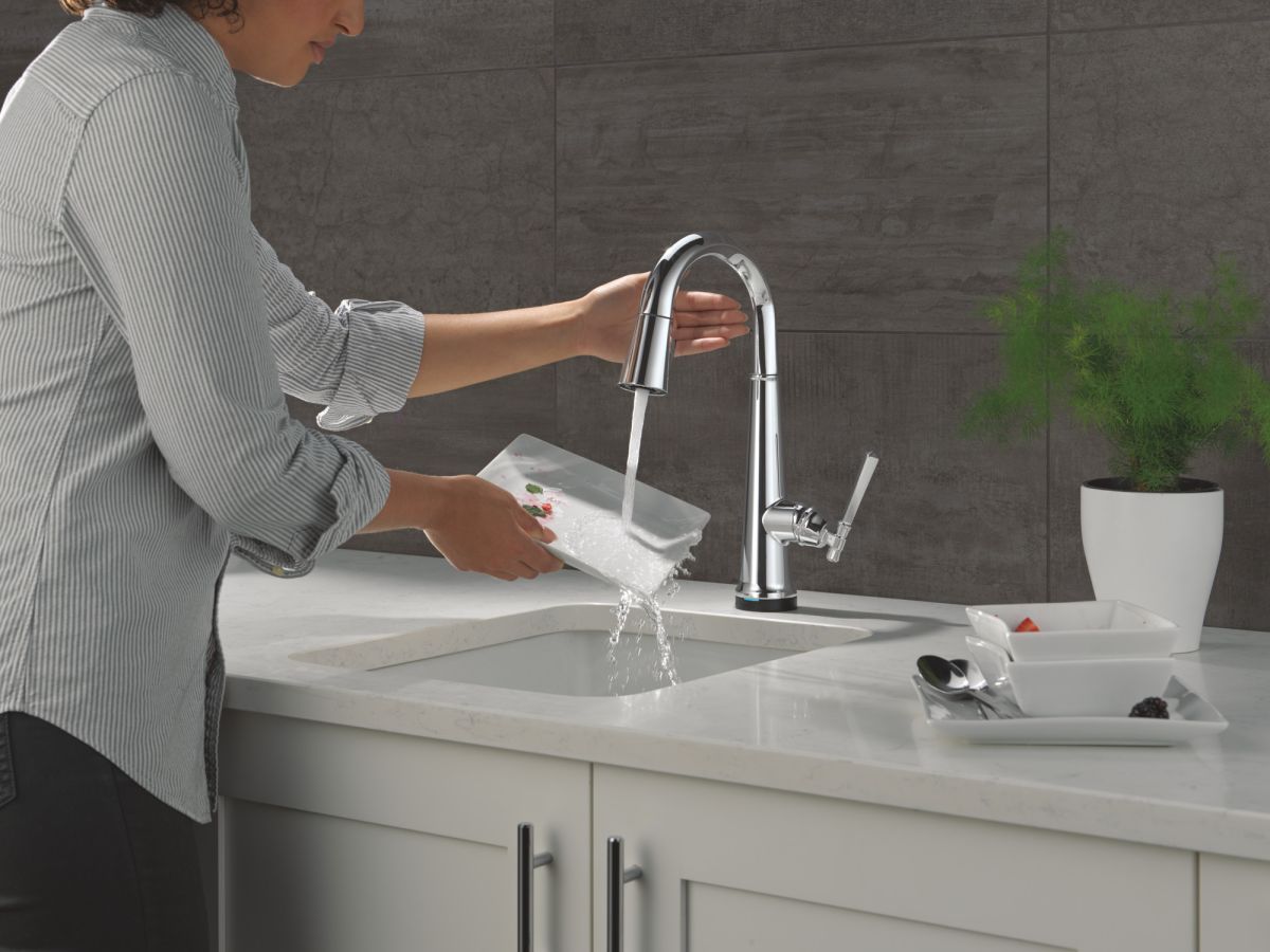 DELTA Emmeline Touch2O Bar / Prep Faucet with Touchless Technology — Lumicoat® Chrome
