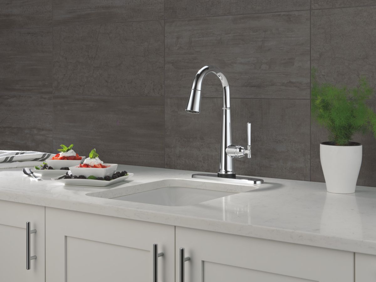 DELTA Emmeline Touch2O Bar / Prep Faucet with Touchless Technology — Lumicoat® Chrome