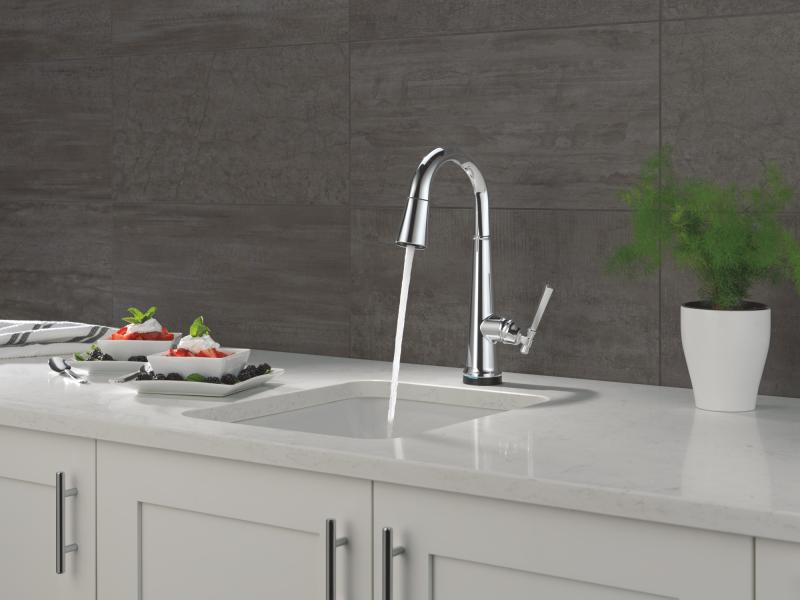 DELTA Emmeline Touch2O Bar / Prep Faucet with Touchless Technology — Lumicoat® Chrome