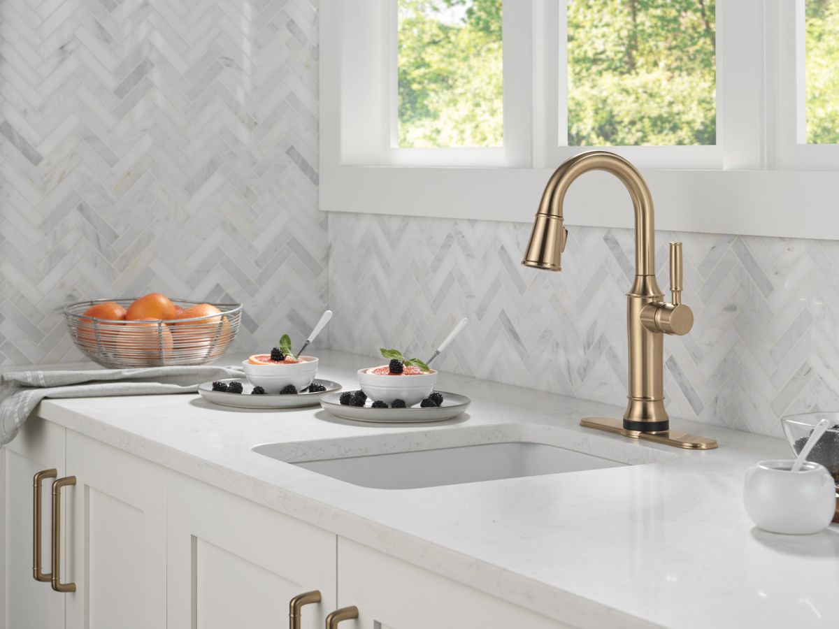 DELTA Renaldi Touch2O Bar / Prep Faucet with Touchless Technology — Lumicoat® Champagne Bronze