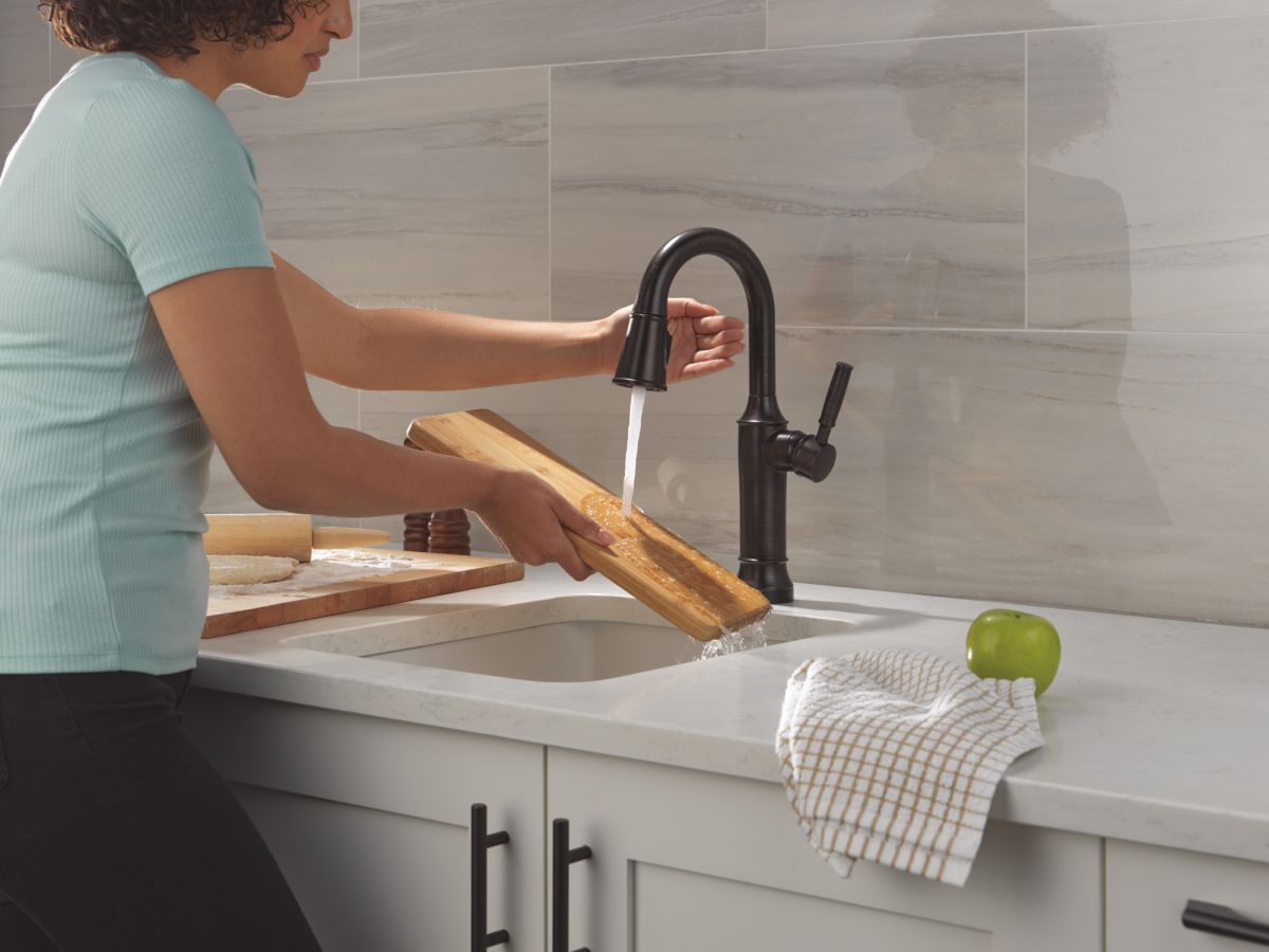 DELTA Renaldi Touch2O Bar / Prep Faucet with Touchless Technology — Venetian Bronze