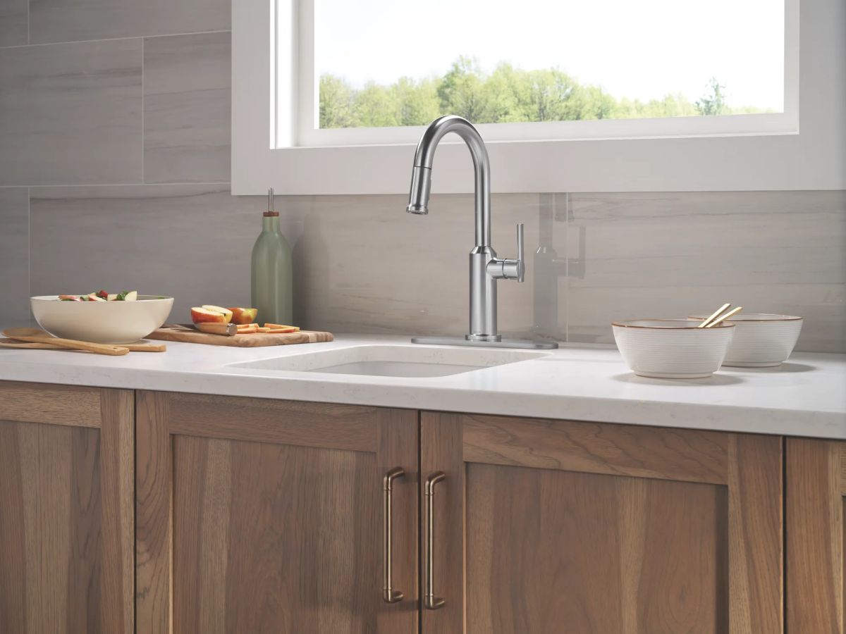 DELTA Cordova Single Handle Pull-Down Bar/Prep Faucet — Lumicoat® Arctic Stainless