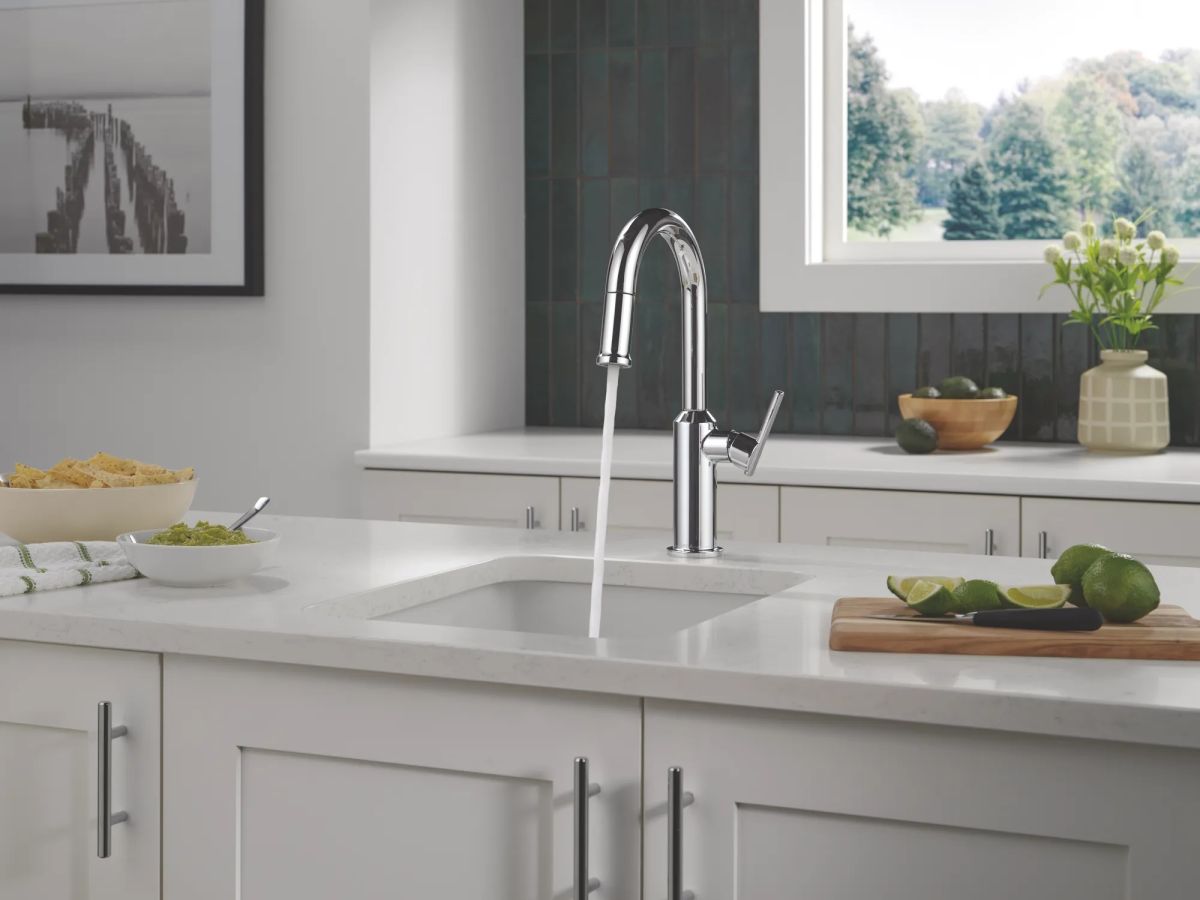 DELTA Cordova Single Handle Pull-Down Bar/Prep Faucet — Lumicoat® Chrome