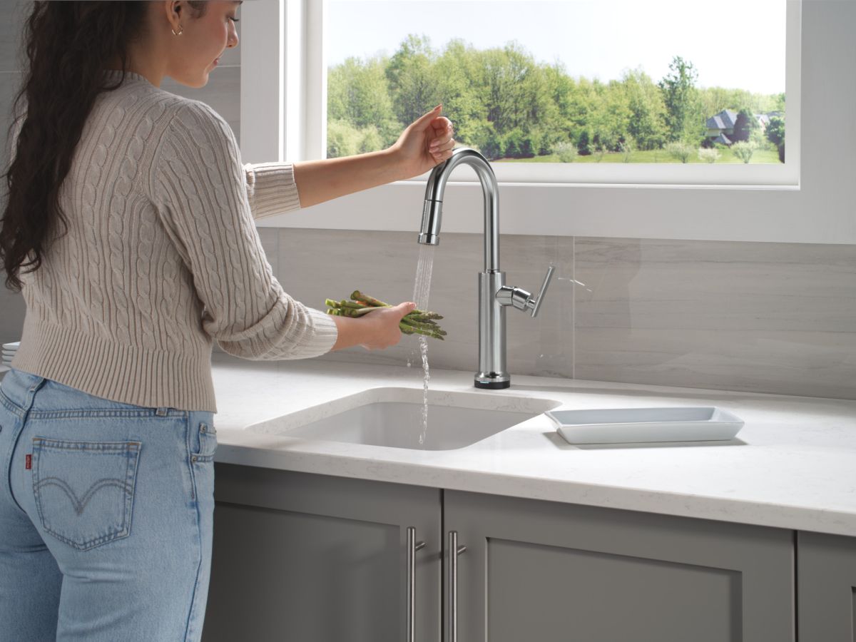 DELTA Altado Touch2O Technology Bar / Prep Faucet with Touchless Technology — Arctic Stainless