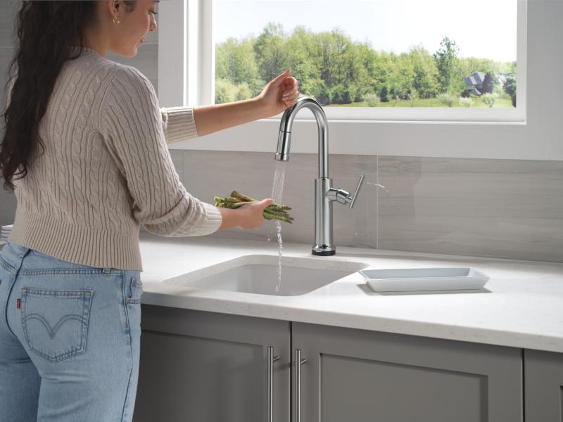 DELTA Altado Touch2O Technology Bar / Prep Faucet with Touchless Technology — Arctic Stainless