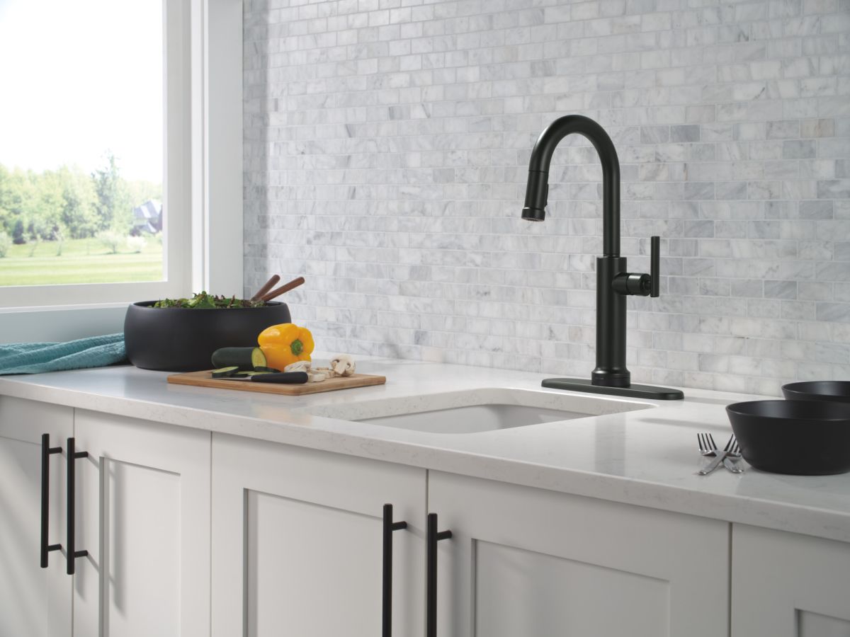 DELTA Altado Touch2O Technology Bar / Prep Faucet with Touchless Technology — Matte Black