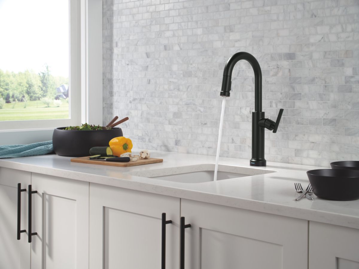 DELTA Altado Touch2O Technology Bar / Prep Faucet with Touchless Technology — Matte Black