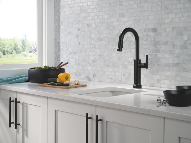 DELTA Altado Touch2O Technology Bar / Prep Faucet with Touchless Technology — Matte Black