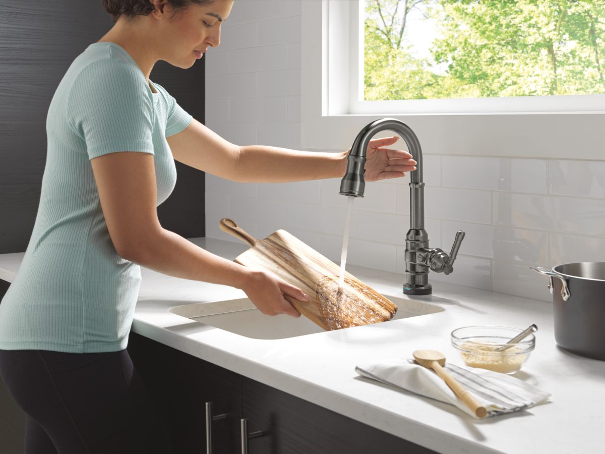 DELTA Broderick Touch2O Bar / Prep Faucet with Touchless Technology — Black Stainless