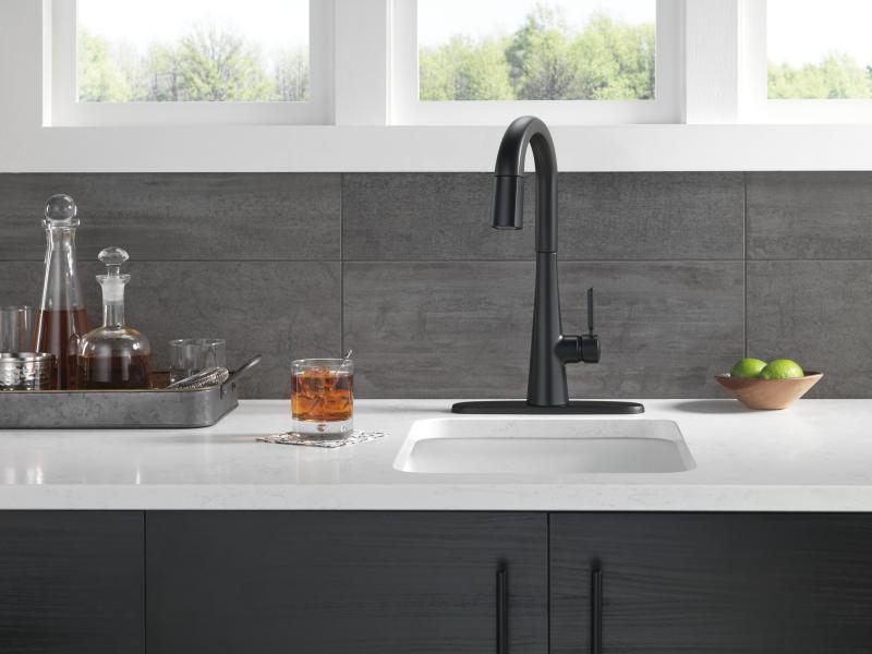 DELTA Monrovia Single Handle Pull-Down Bar/Prep Faucet — Matte Black